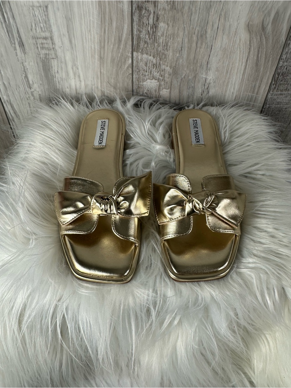 Steve Madden Gold Bow Slide Sandals -9